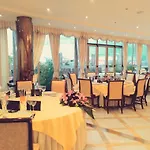 Hotel Alameda Palace 5*