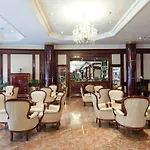 Alameda Palace Hotel 5*