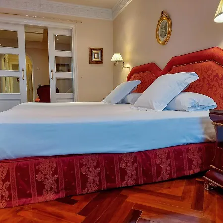 Alameda Palace מלון