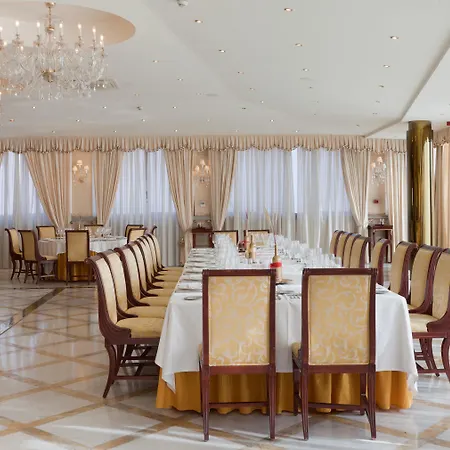 Hotel Alameda Palace