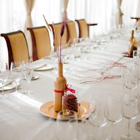 Alameda Palace Hotel 5*