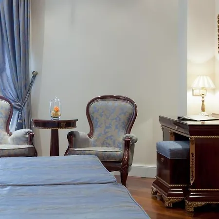 Hotel Alameda Palace