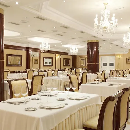 מלון Alameda Palace 5*