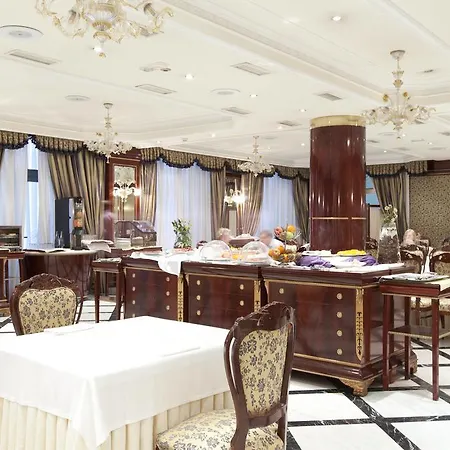 מלון Alameda Palace