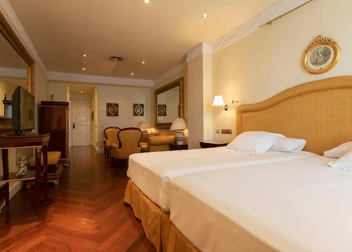 阿拉梅达宫酒店 5*