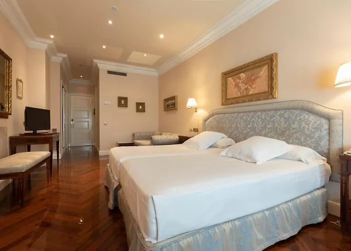 阿拉梅达宫酒店