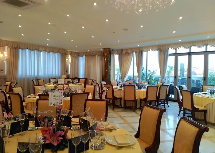 호텔 알라메다 팰리스