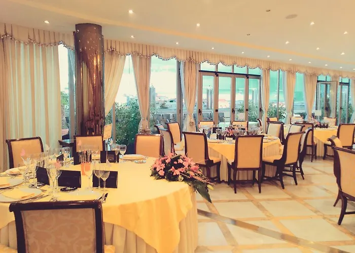 酒店 阿拉梅达宫酒店 5*