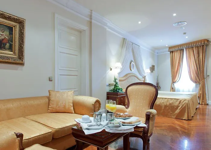 阿拉梅达宫酒店 酒店 5*