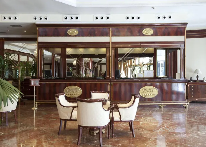 阿拉梅达宫酒店 5*