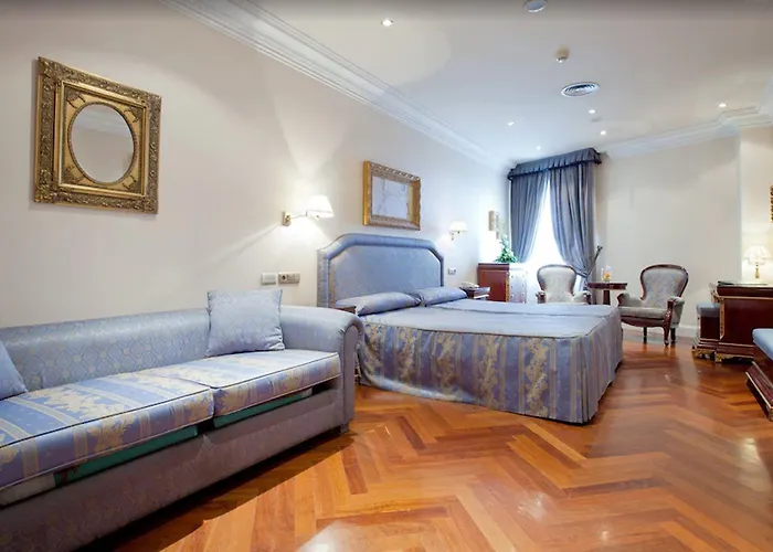 阿拉梅达宫酒店