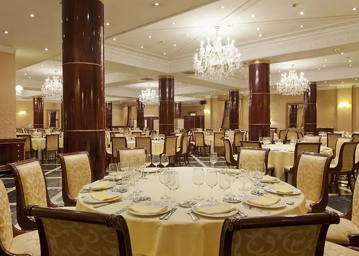 阿拉梅达宫酒店 酒店 5*